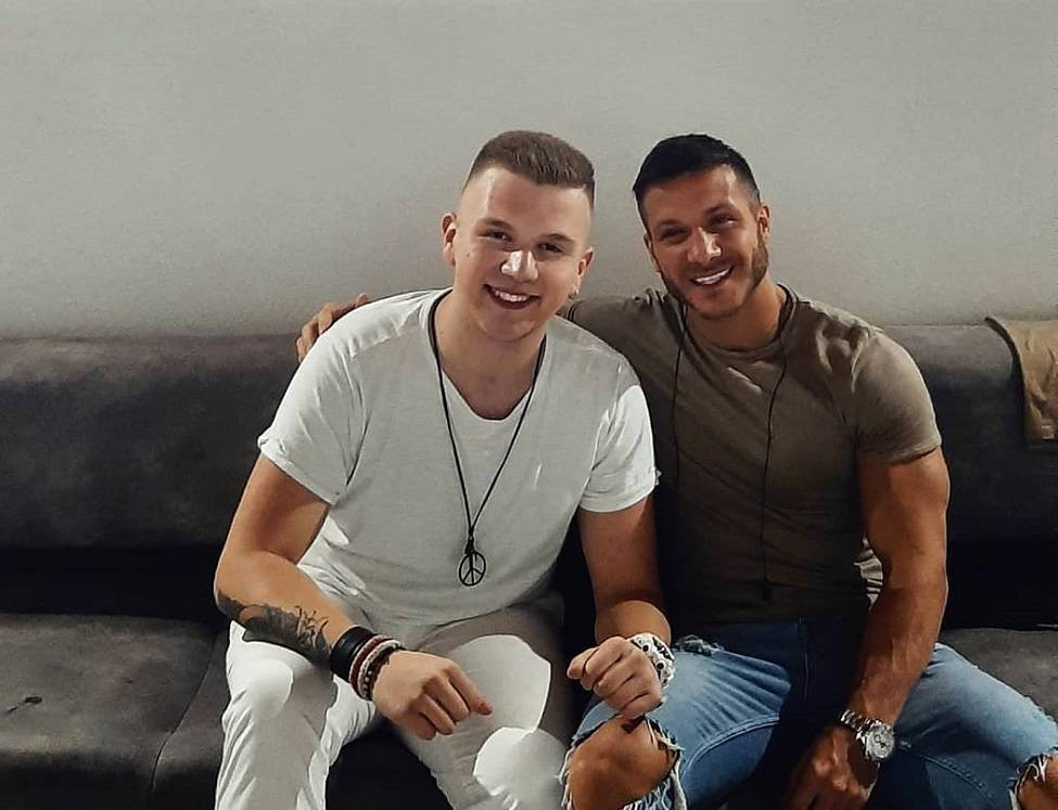 964d1275188015a08d798c785bb6aea3724e3243