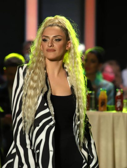 Zvezda Granda operisana u Nemačkoj, oglasila se za Grand: "Imam 18 šavova" 14 aa9112486818fd10758b7024bc36c69c8aec43eb