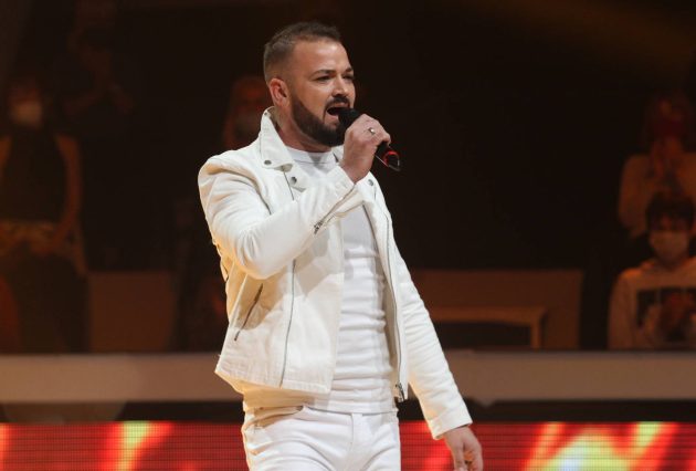Bivši takmičar uradio kaver pesme prvog pobednika "Zvezda Granda" i pobrao sve simpatije! 17 b423202d178cb27b538efea3115011bc4bb6c1f0