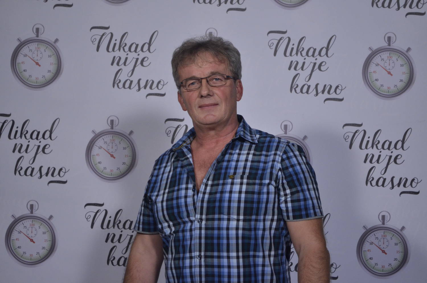 Iz muzike u tišinu: Pevač nakon tragične smrti sina jedinca napustio pevanje i postao stolar 5 ca3244cb55a67b49b5407ca88b75fed5c2a9987a