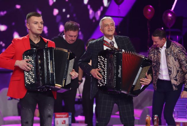 e4d659c585fd04827c56cbef77c7d517af1aa977