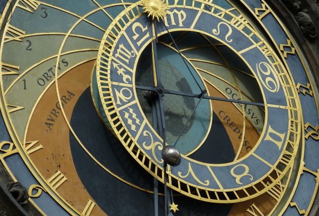 astronomical clock gccdc65a74 1920