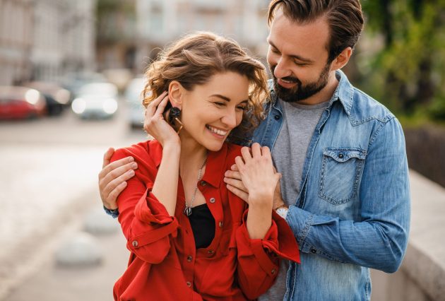 stylish couple love sitting street romantic trip