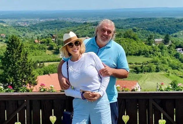 Lepa Brena emotivnom fotkom sa venčanja čestitala Bobi rođendan: Reči koje mu je uputila govore sve o njihovoj ljubavi (FOTO) 18 brena i boba 2