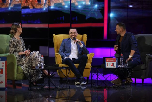Ovakvog ga niste dugo videli! Bane Mojićević pevao kavere i punio hale, snimci iz prošlosti zapalili mreže: "Jakov moje mladosti" (FOTO) 15 BANE MOJICEVIC GP SNIMANJE 28032023 FOTO MUNJA 38