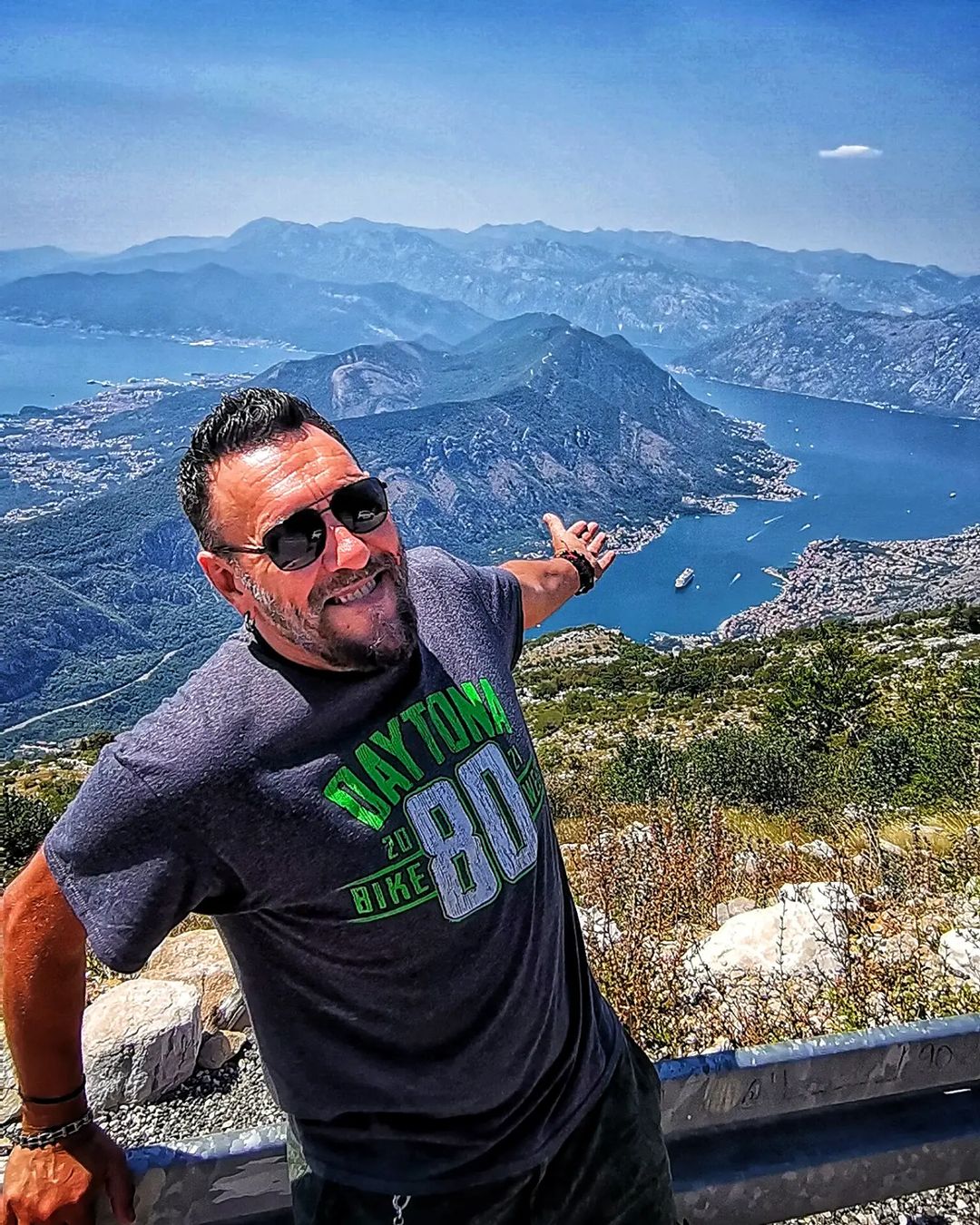 Pevač otišao da snimi zub pa mu utvrdili strašnu dijagnozu: "Bogu hvala, sada sam dobro" 5 295756048 7740652962673814 2544357780582783292 n