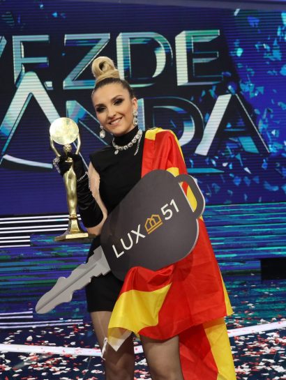 Dirljiv trenutak za pobednicu "Zvezda Granda": Priznanje koje ima posebnu težinu (FOTO) 24 SLAVICA ANGELOVA POBEDNIK ZG EMITOVANJE 24062023 FOTO MUNJA ok 4