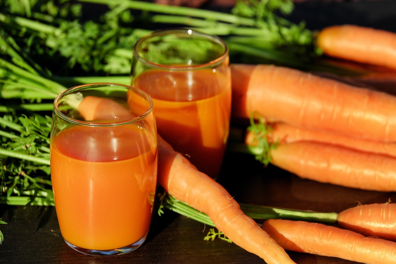 carrot juice g9d9e68725 1280