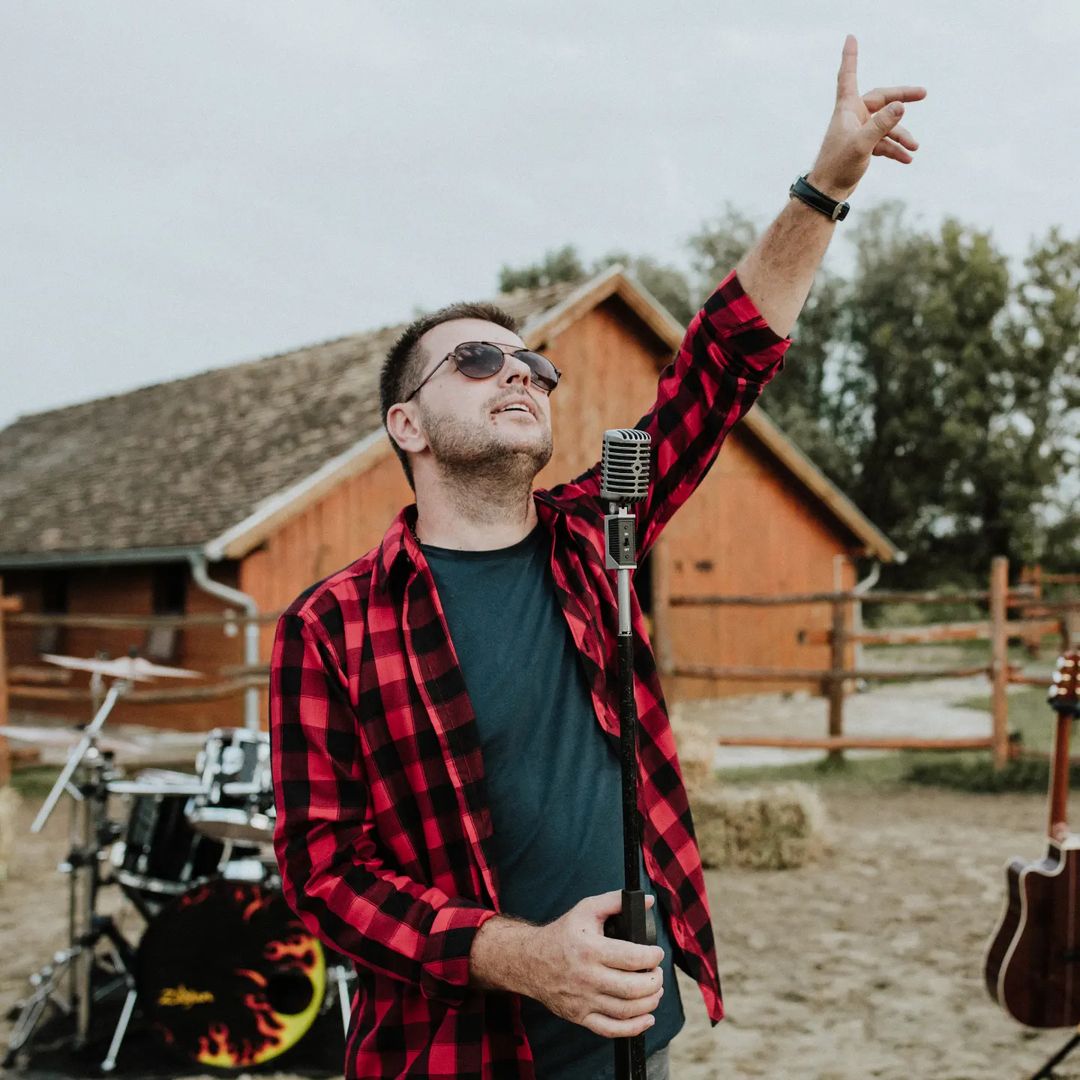 U "Zvezdama Granda" oduševljavao kombinacijom roka i folka, a evo kako danas izgleda Dane Svilar 6 369658266 286361447333264 7764847554133535475 n