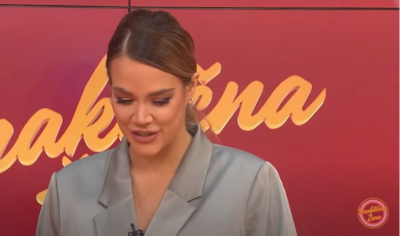 Marija Mikić hitno operisana u Turskoj: Imala dva zahvata u jednom danu, pevačica slomljena: "Nisam bila sa decom da farbamo jaja" 6 marija mikić izgubila člana porodice