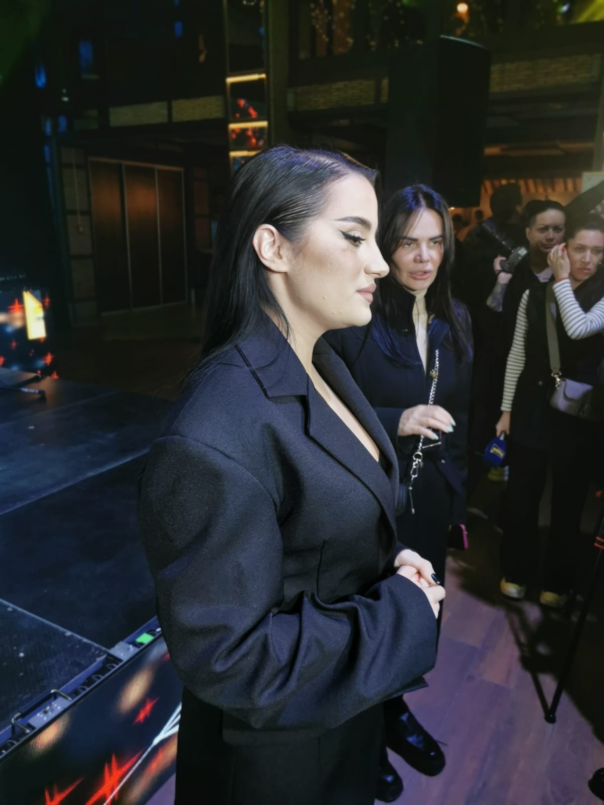 Barbara Bobak opisala sve detalje golgote od 2 dana na švedskom aerodromu: "Tretirali su nas kao kerove" 7 Karleusa mi je rekla da sam mjaukala Barbara Bobak iskreno o Zvezdama Granda Izblamirala sam se i prezivela VIDEO 2