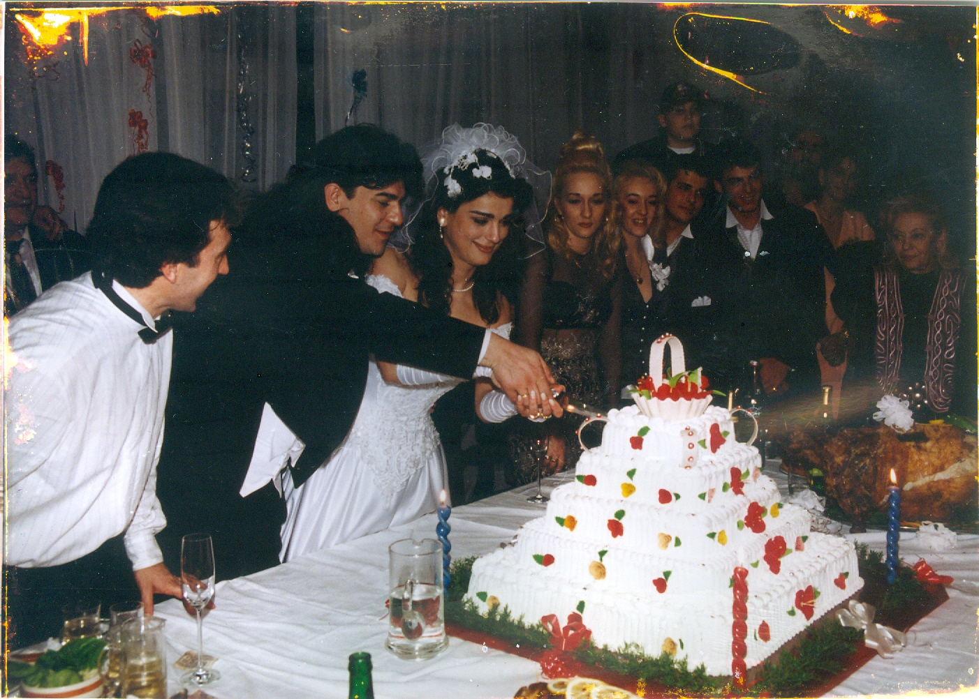 Zbog nje je Nino Rešić postao Nikola: Pogledajte kako je izgledala svadba decenije na kojoj se pojavila cela estrada (FOTO) 15 nino resic svadba