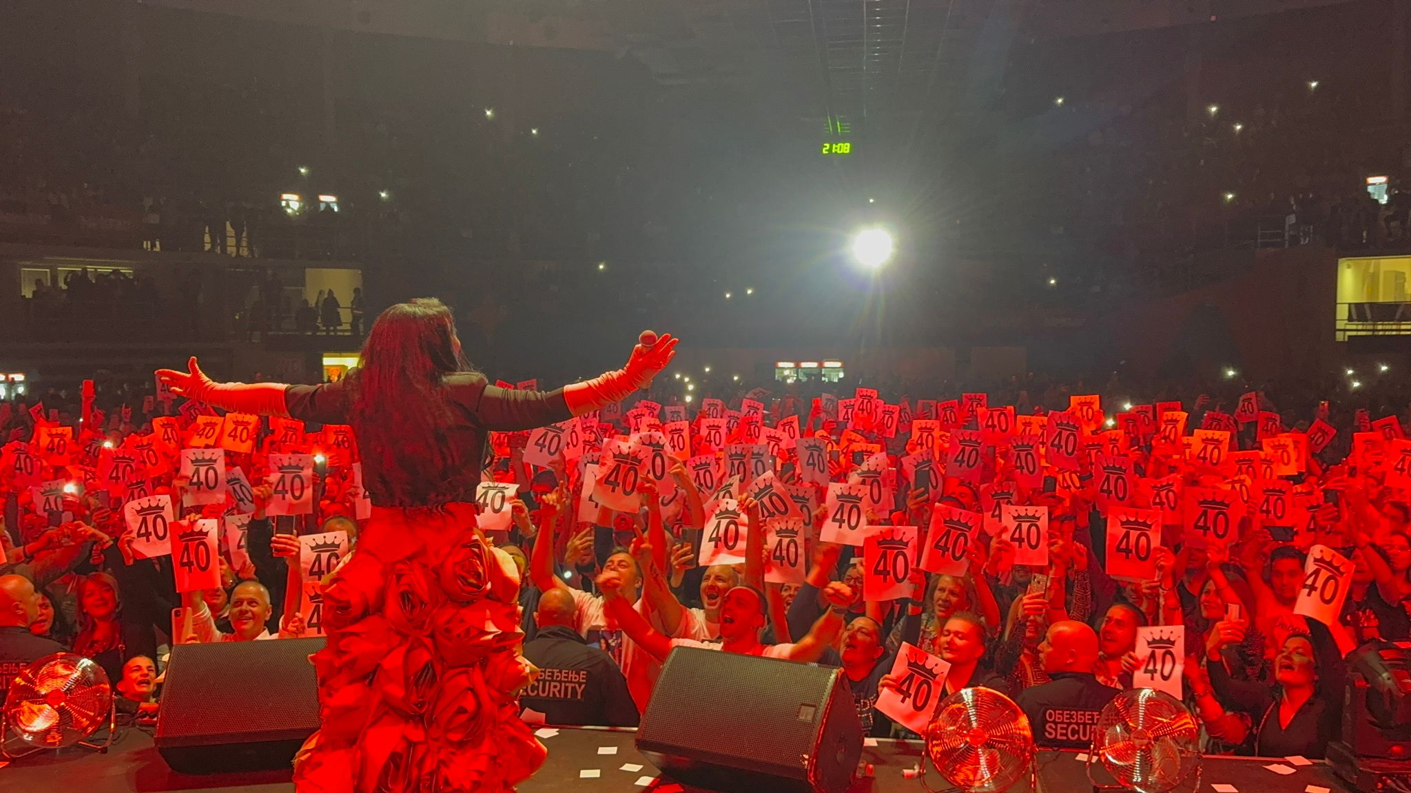 Kraljica Balkana: Dragana Mirković koncertom u Nišu ujedinila region (VIDEO) 6 dragana mirković koncert niš publika
