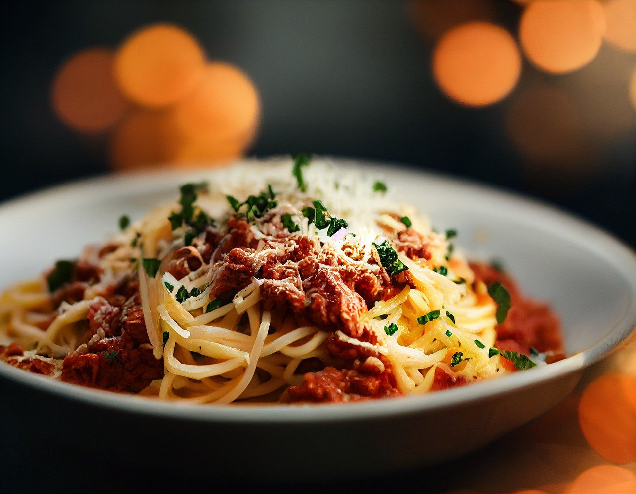 spaghetti bolognese 7517639 1280