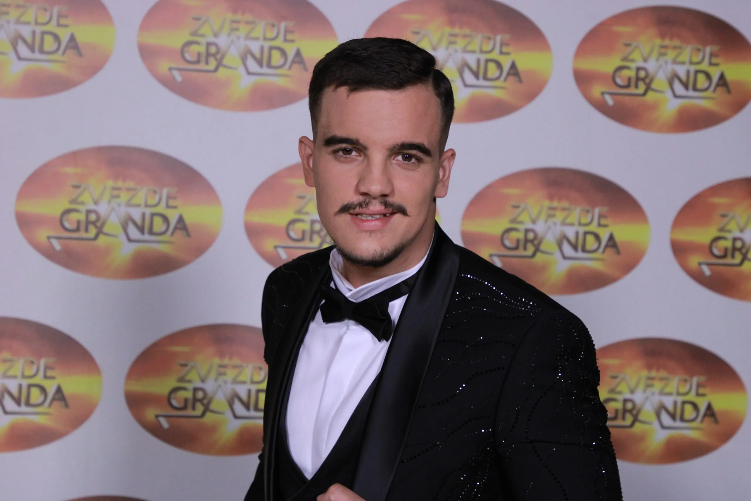 Sestra Inela Nukića uskoro u "Zvezdama Granda", mladi pevač puca od ponosa: "Ako Bog da" VIDEO 7 INEL NUKIC 17 GOD. ZIVINICE BIH 15