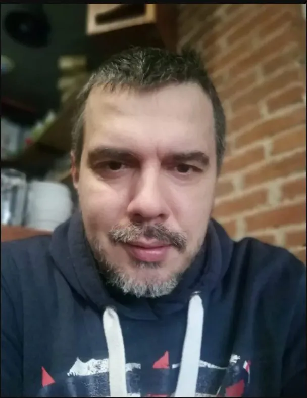 Bojan Tomović ponovo u psihijatrijskoj ustanovi, reagovali i organi reda: "Izbacili su me majka i ujak iz kuće i pozvali policiju" 6 bojan tomovic fb