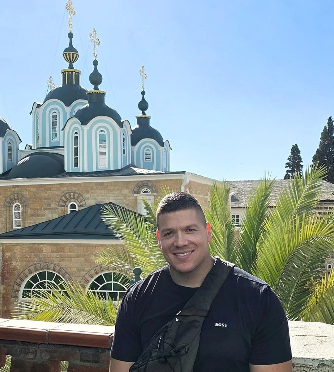 Sloba Radanović posetio Svetu Goru, pevač ne skriva emocije: "Jedva čekam sledeći put" FOTO 5 Screenshot 20241107 190750 com.instagram.android edit 153243102137032