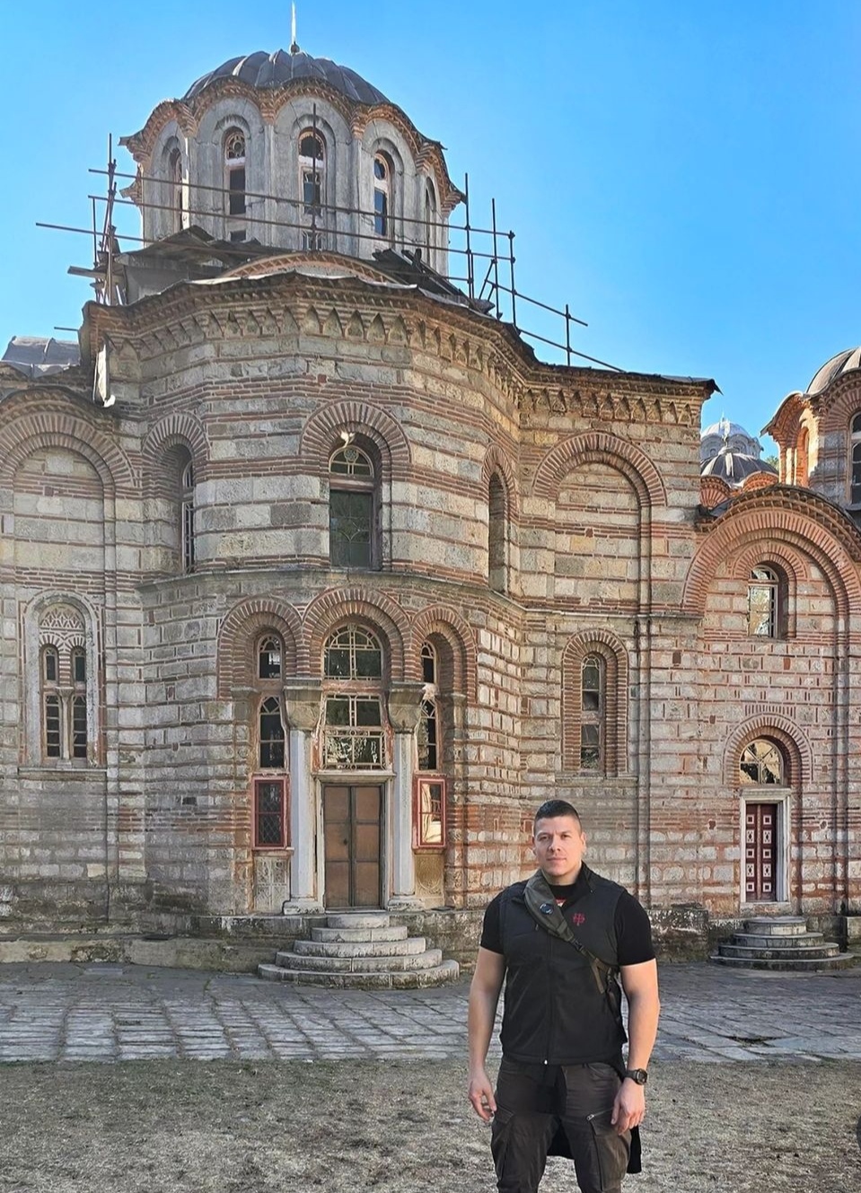 Sloba Radanović posetio Svetu Goru, pevač ne skriva emocije: "Jedva čekam sledeći put" FOTO 9 Screenshot 20241107 190848 com.instagram.android edit 153168099043814 1