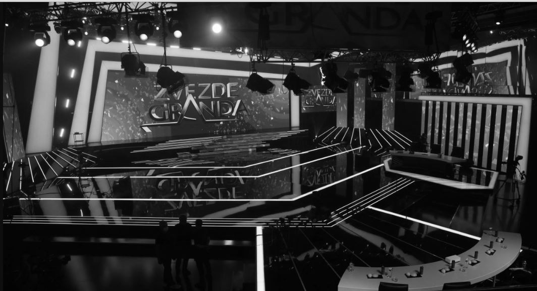 scena crno belo