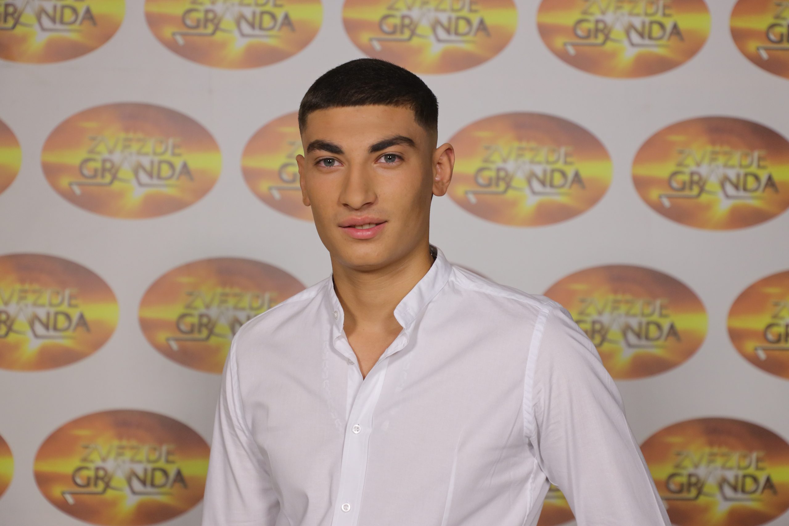 Nakon kritika žirija, bivši takmičar se ponovo prijavio za Zvezde Granda: "Sad sam spreman" VIDEO 6 MIRSAD DURMISI 17 GOD. NOVI SAD 1 1