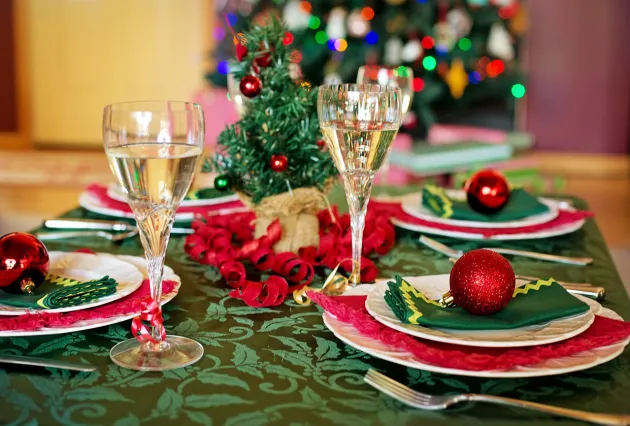 christmas table 1909797 1280