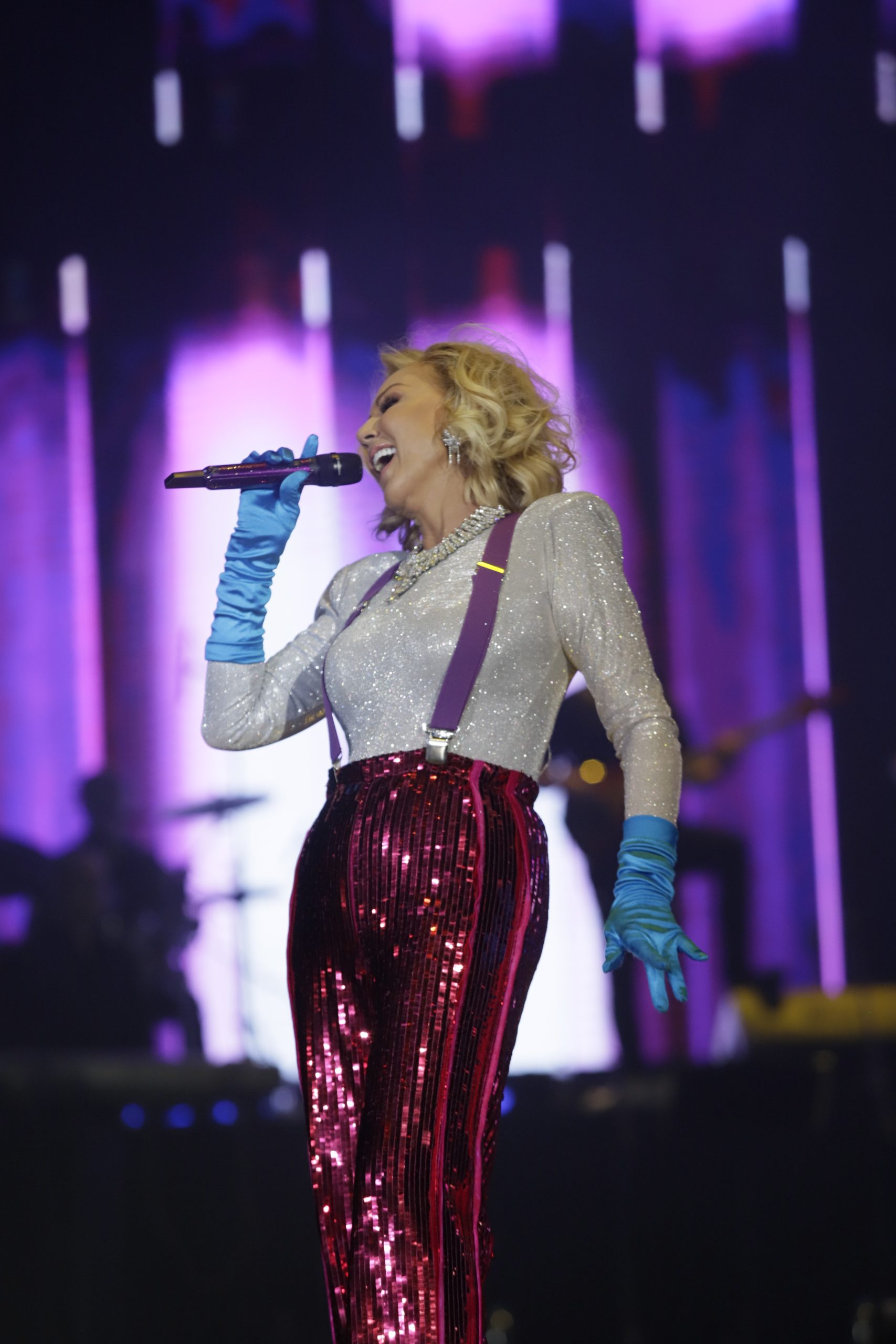Lepa Brena otkrila kako se nosila sa "ludim godinama" svojih sinova: "Sreća da postoji Boba..." VIDEO 6 BRENA FOTO MUNJA 2018 ARENA 15