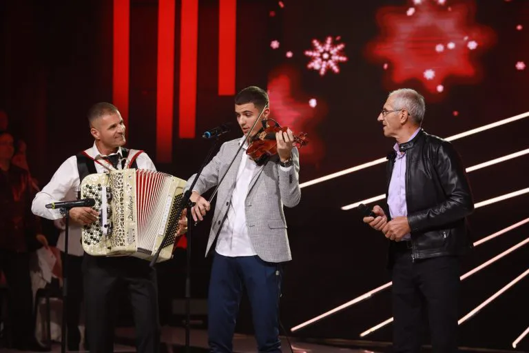 Omiljeni Vojinovic na ivici suza nakon nastupa u Nikad nije kasno 2 768x512 1