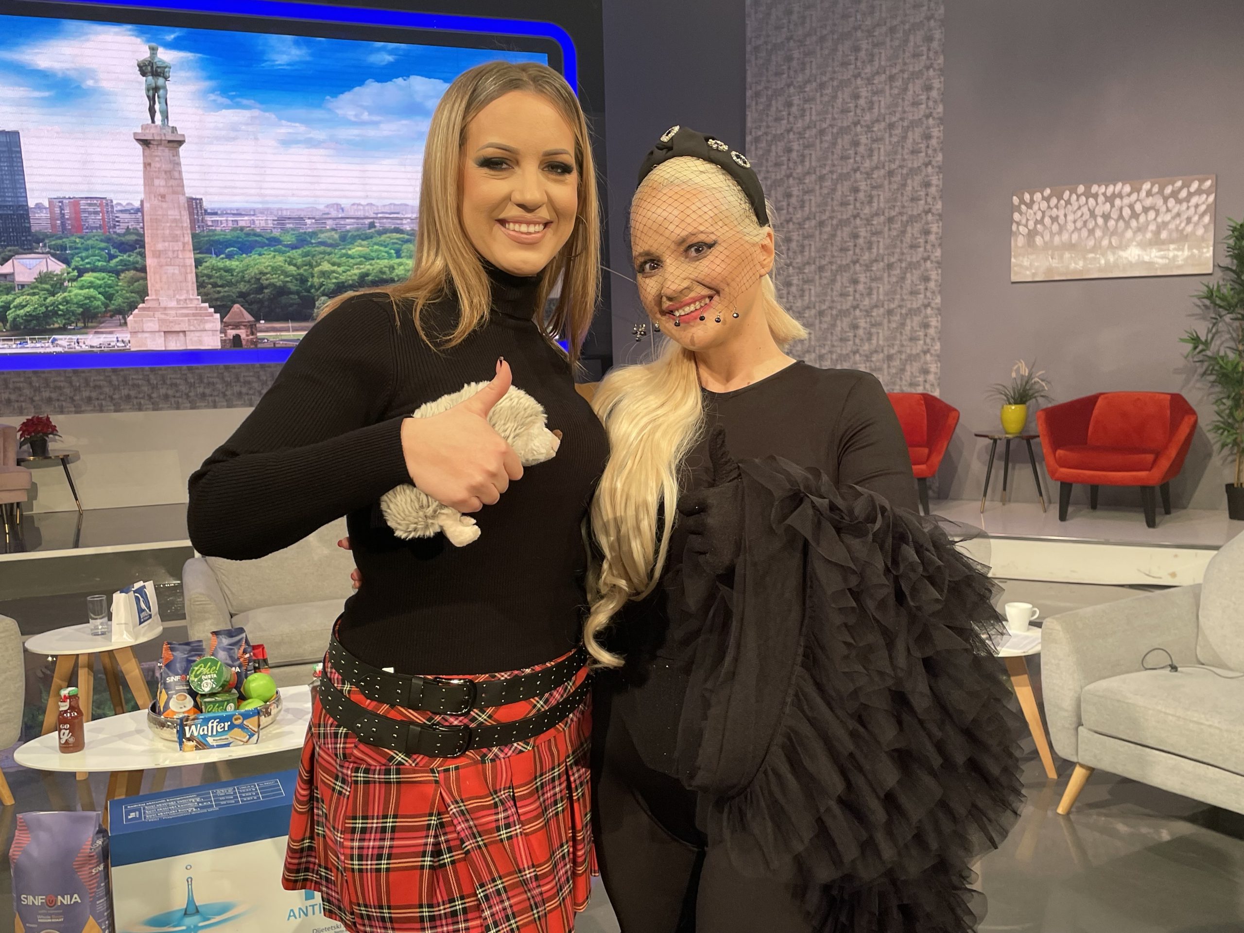 mimi mecedes i maja nikolic