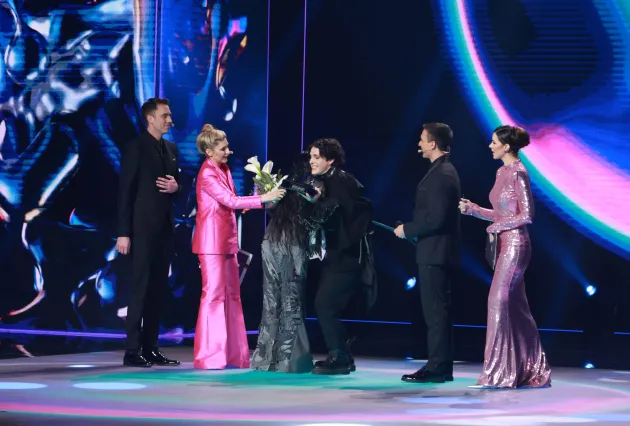 Bazen je samo deo lusuza: Pogledajte kako izgleda vikendica naše voditeljke na Fruškoj gori FOTO 8 pze 2