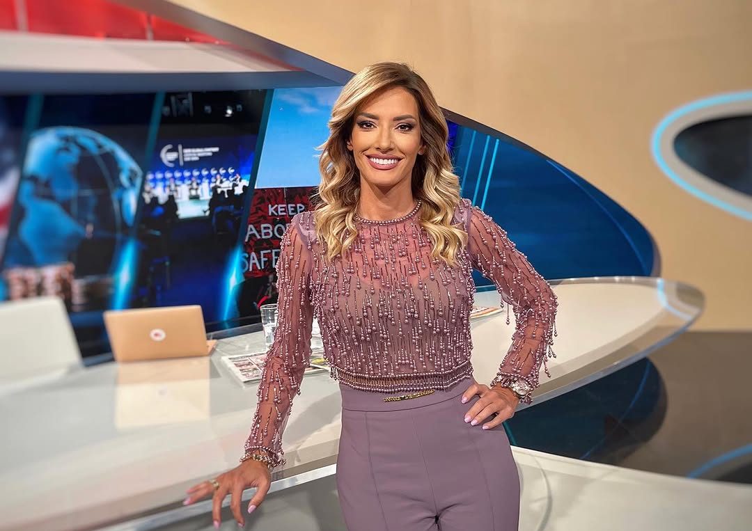 U bojama proleca Gledajte Uranak svakog radnog dana na K1 @jjovanajoksimovic @elisabettafranchi @nfashionsrbija @marija ceskovic @mara makeup 1 e1742887374393
