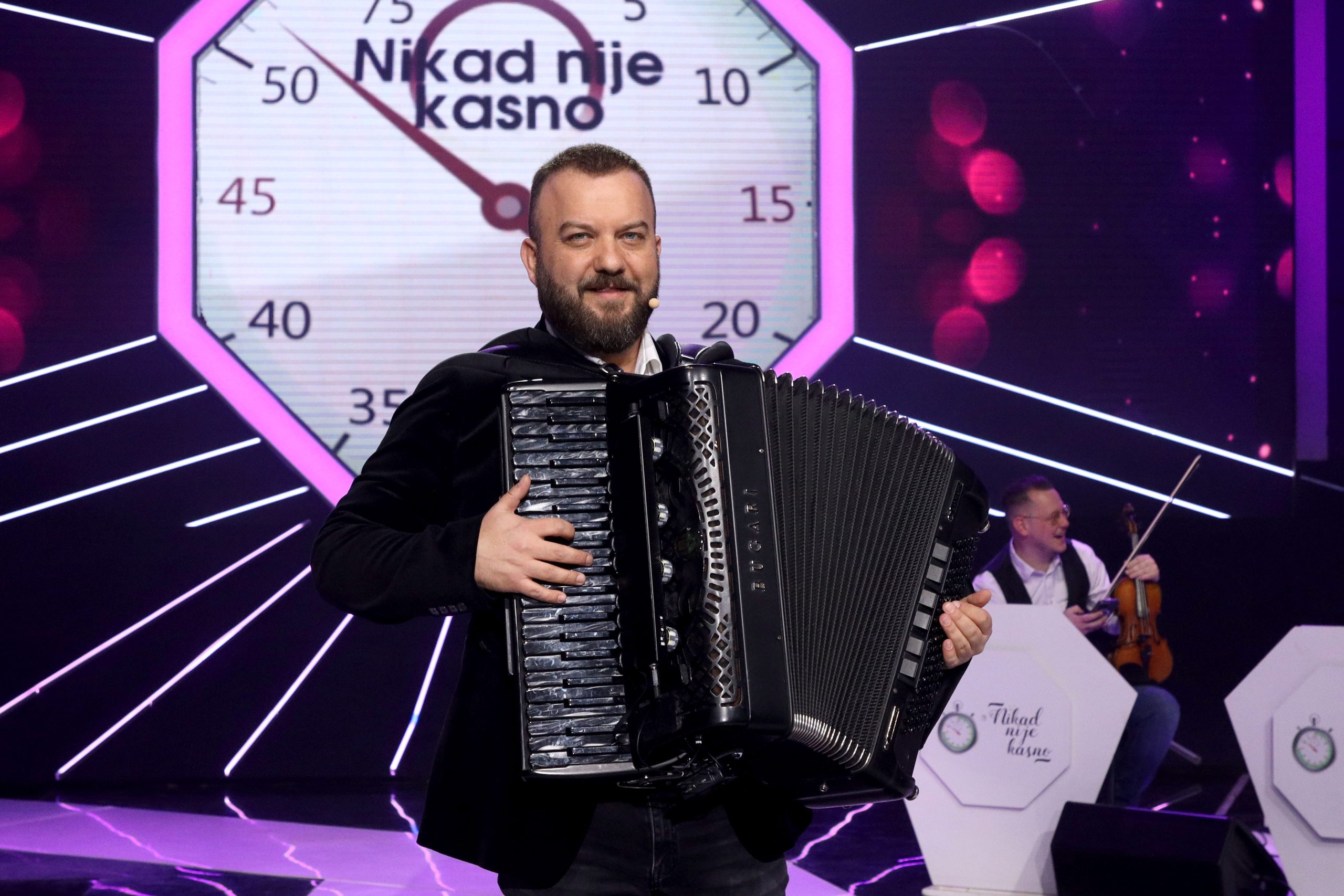 Borko Radivojević harmonikom pokidao svitu, Žika plete vlaško kolo VIDEO 7 BORKO RADIVOJEVIC NNK SNIMANJE 19032025 FOTO MUNJA 9 ok 2