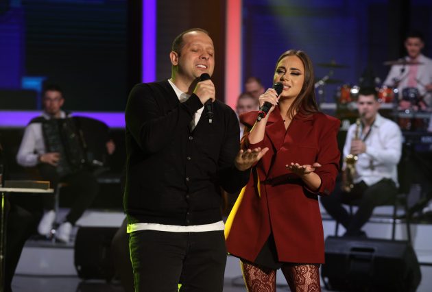 "Nema da ne možeš" Emir Habibović javno "zapretio" supruzi, svi komentarišu njegov potez VIDEO 3 EMIR HABIBOVIC I TAMARA SELIMOVIC PZD SNIMANJE 07042025 FOTO MUNJA 6