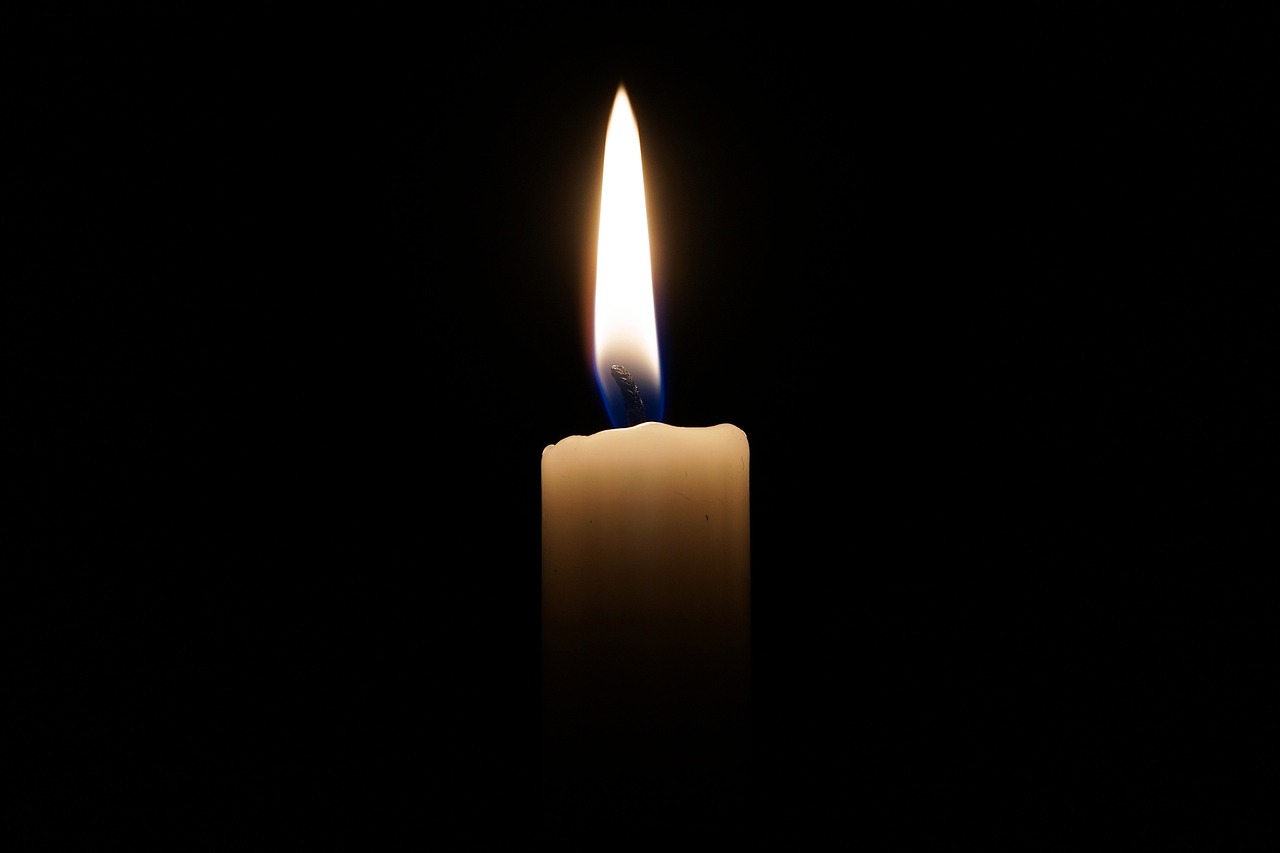 candle 2038736 1280 1