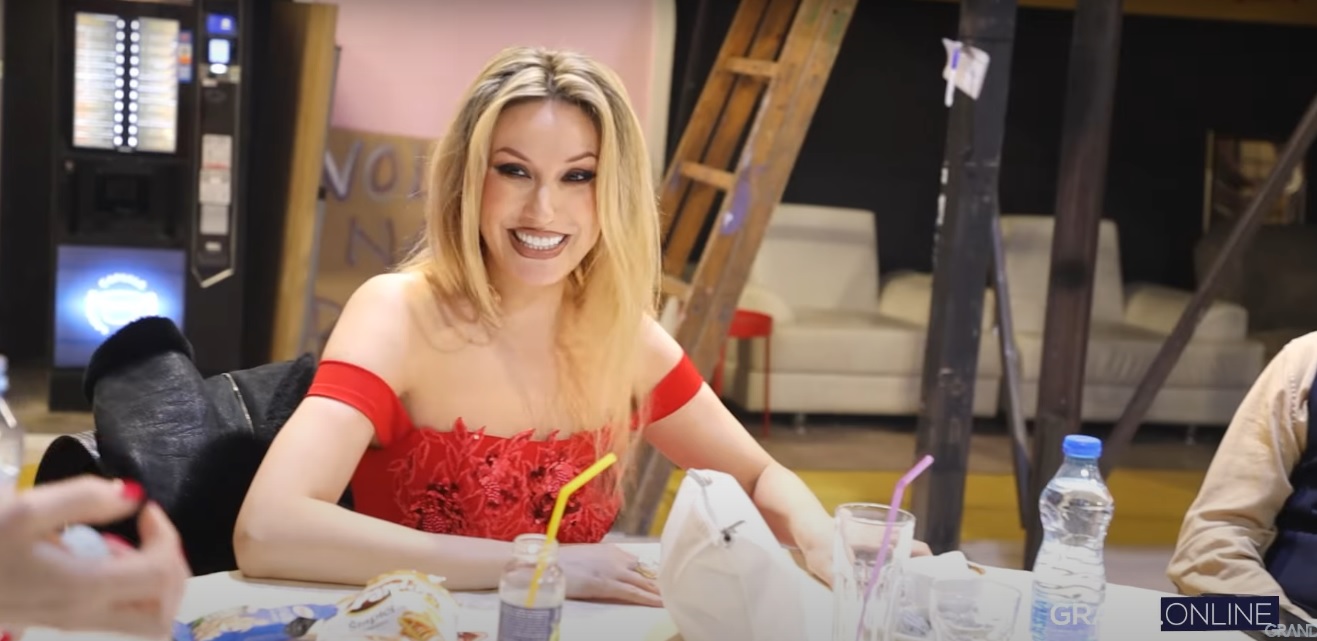 Široki osmesi u bekstejdžu "Nikad nije kasno", a sve se vrti oko harmonike i Rade VIDEO 6 nnk besktejdz 1