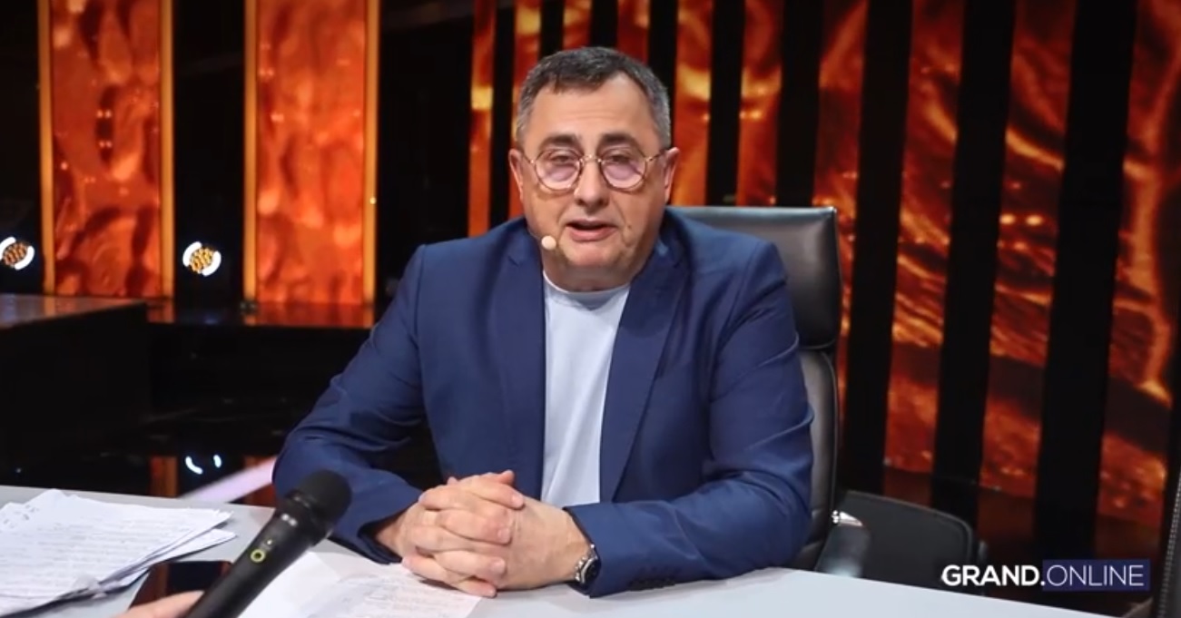 "I onima koji slave, ali i onima koji ne" Uskršnje čestitke žirija "Zvezda Granda" upućene doslovno svima: "Slučajnosti čine život" VIDEO 9 voja 1