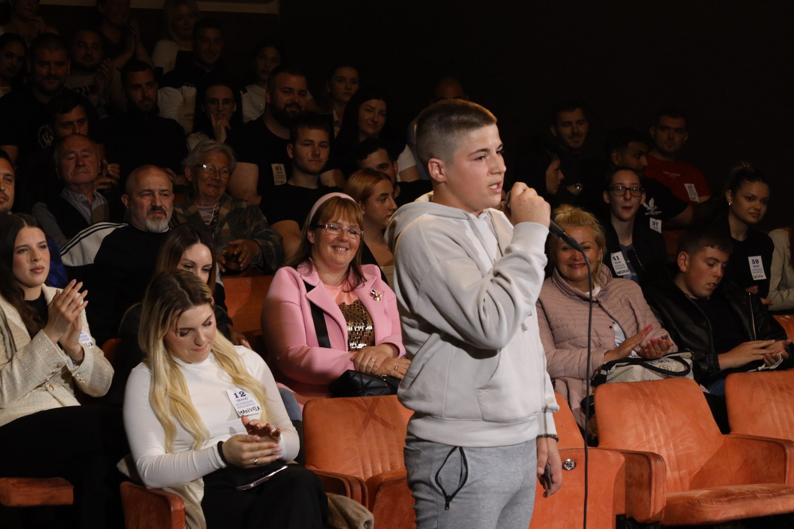 Saša Popović bi bio ponosan: Sin Danijel i direktor "Granda" birali mlade nade, pogledajte sve detalje audicije u Novom Sadu (VIDEO) 5 0A0A0062
