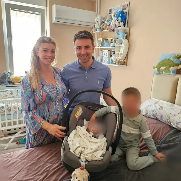 Pobednik zvezda Granda izveo suprugu i sina iz porodilišta: "Ovo je novi početak" 5 1 stefan