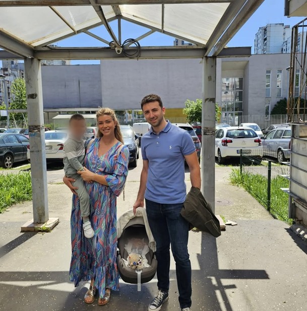 Pobednik zvezda Granda izveo suprugu i sina iz porodilišta: "Ovo je novi početak" 7 2 stefan