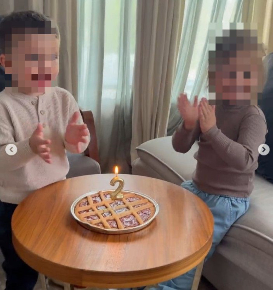 Slavlje u domu Marije Mikić: Pevačica ne skida osmeh sa lica nakon operacije (FOTO) 6 732323 screenshot 28 censored 1 iff