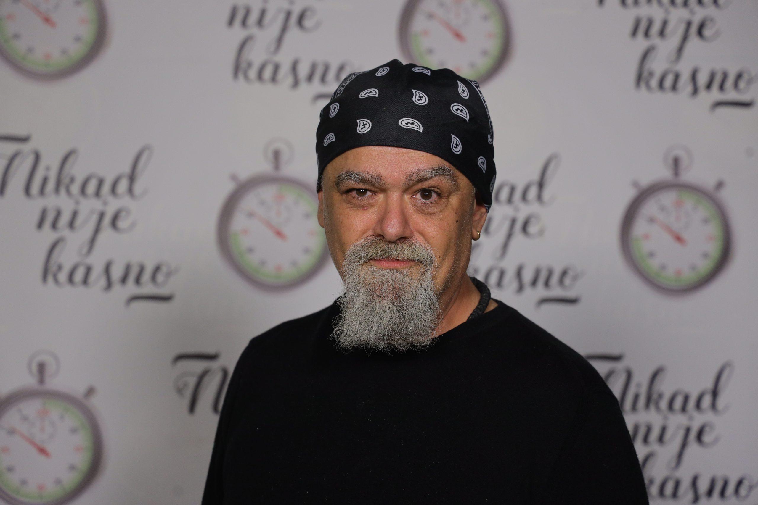 Ko je bio Branislav Banda? Nosio poštu najvećim zvezdama, govorio da je najbolji pevač na Bežanijskoj kosi 7 BRANISLAV BANDA 50GOD. BEOGRAD 6