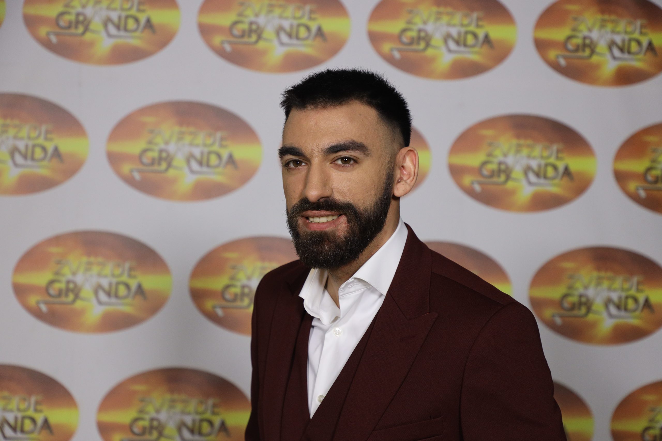 Deni Ramčević progovorio o majci pred kamerama: "Ceca je mnogo blaža prema meni" VIDEO 8 DENI RAMCEVIC 26 GOD. VRANIC 9