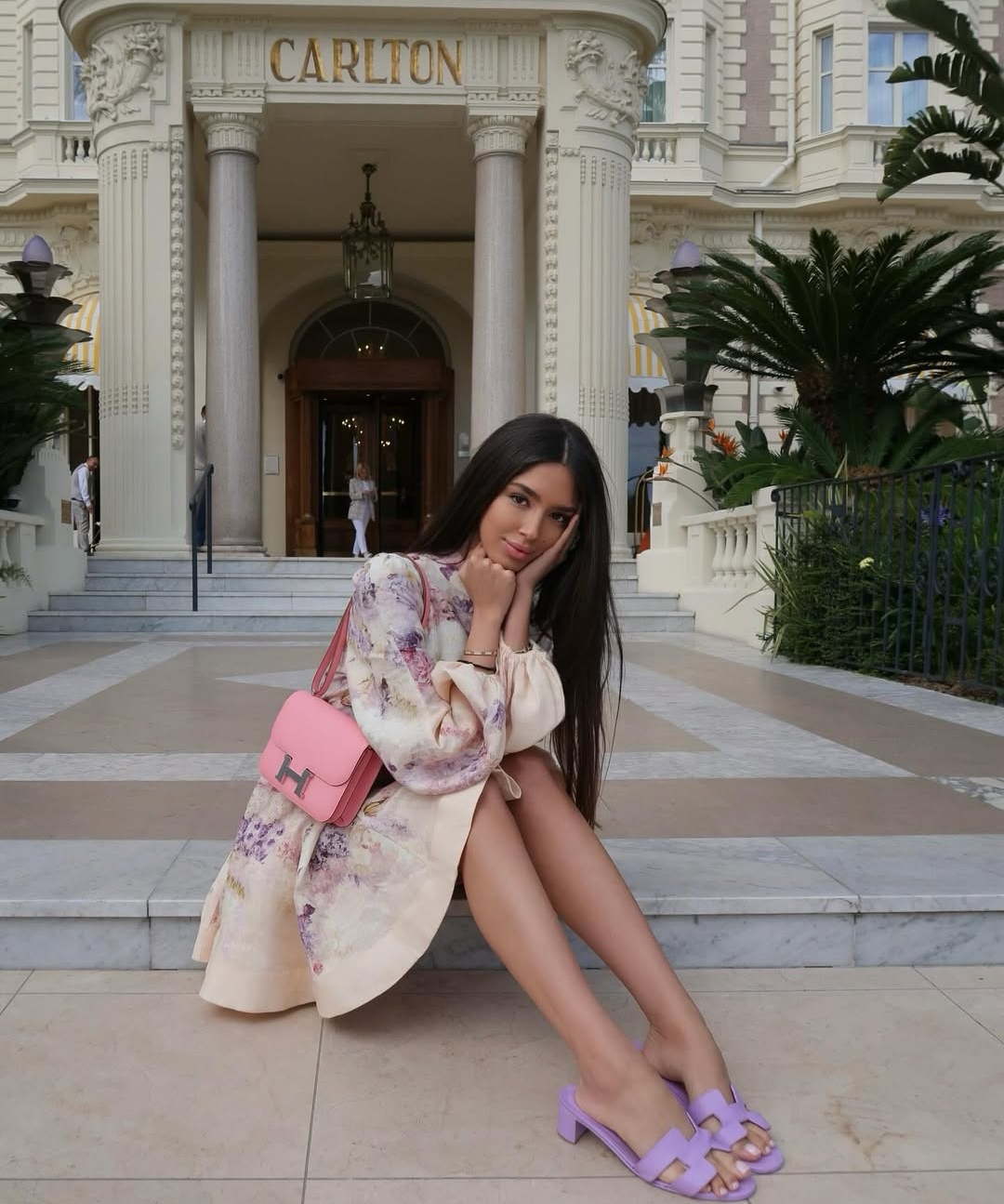 Harisova ćerka na Azurnoj obali u modnoj kombinaciji vrednoj više od 10.000 evra (FOTO) 7 DJina Dzinovic 1