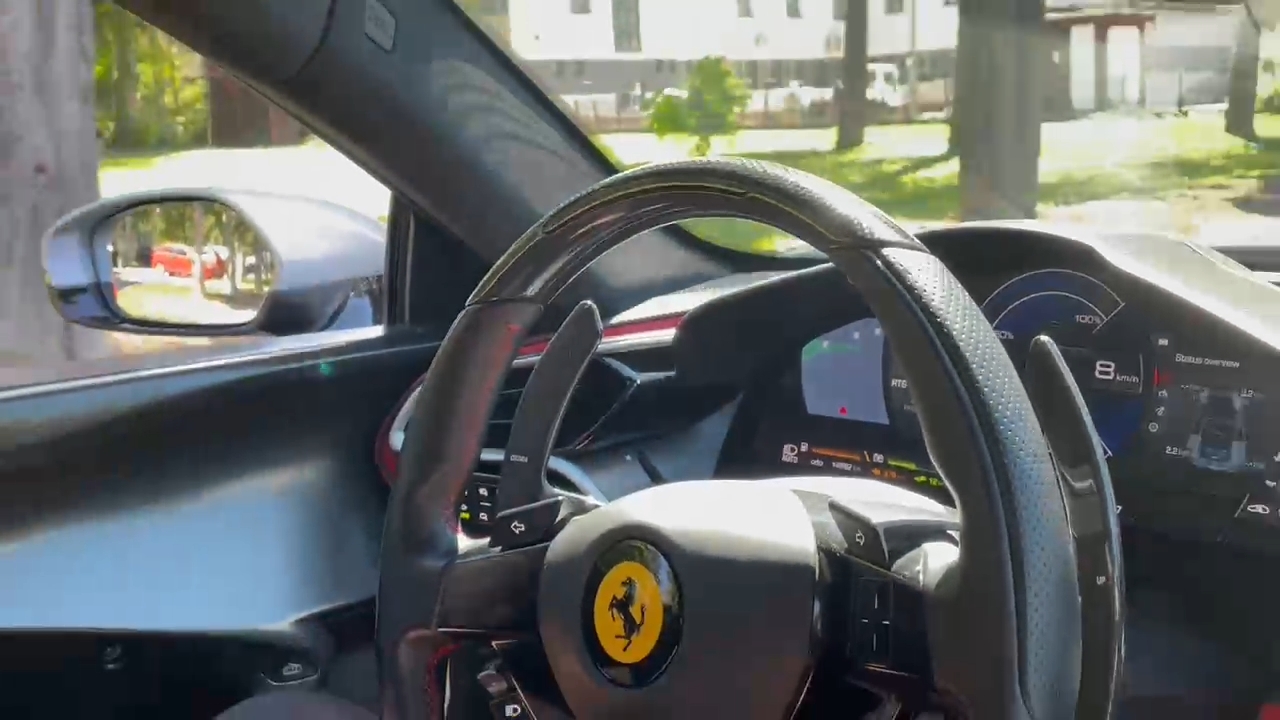 Peva, popravlja i juri 300 na sat: Zoran Ružić otkriva kako je završio u Ferariju i čime se konkretno bavi (VIDEO) 9 Ferrari 1