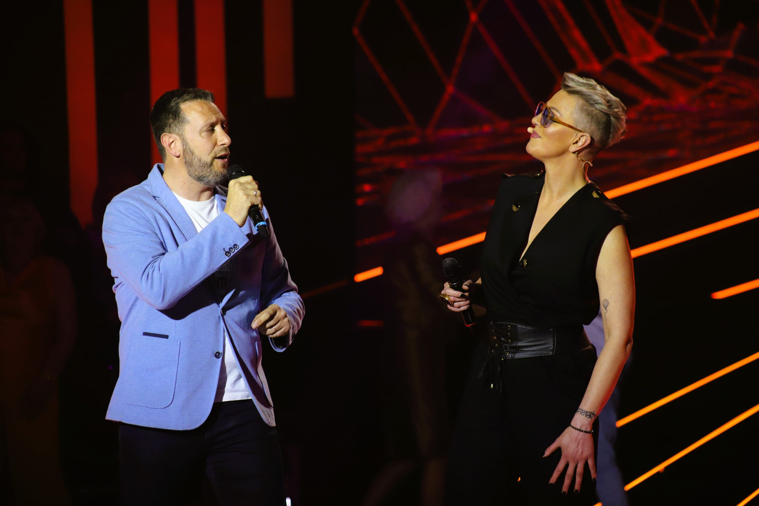 Spektakl na sceni, publika na nogama: ''Evo šta se desi kada se udruže Makedonka i Italijan'' (VIDEO) 9 IMG 0308