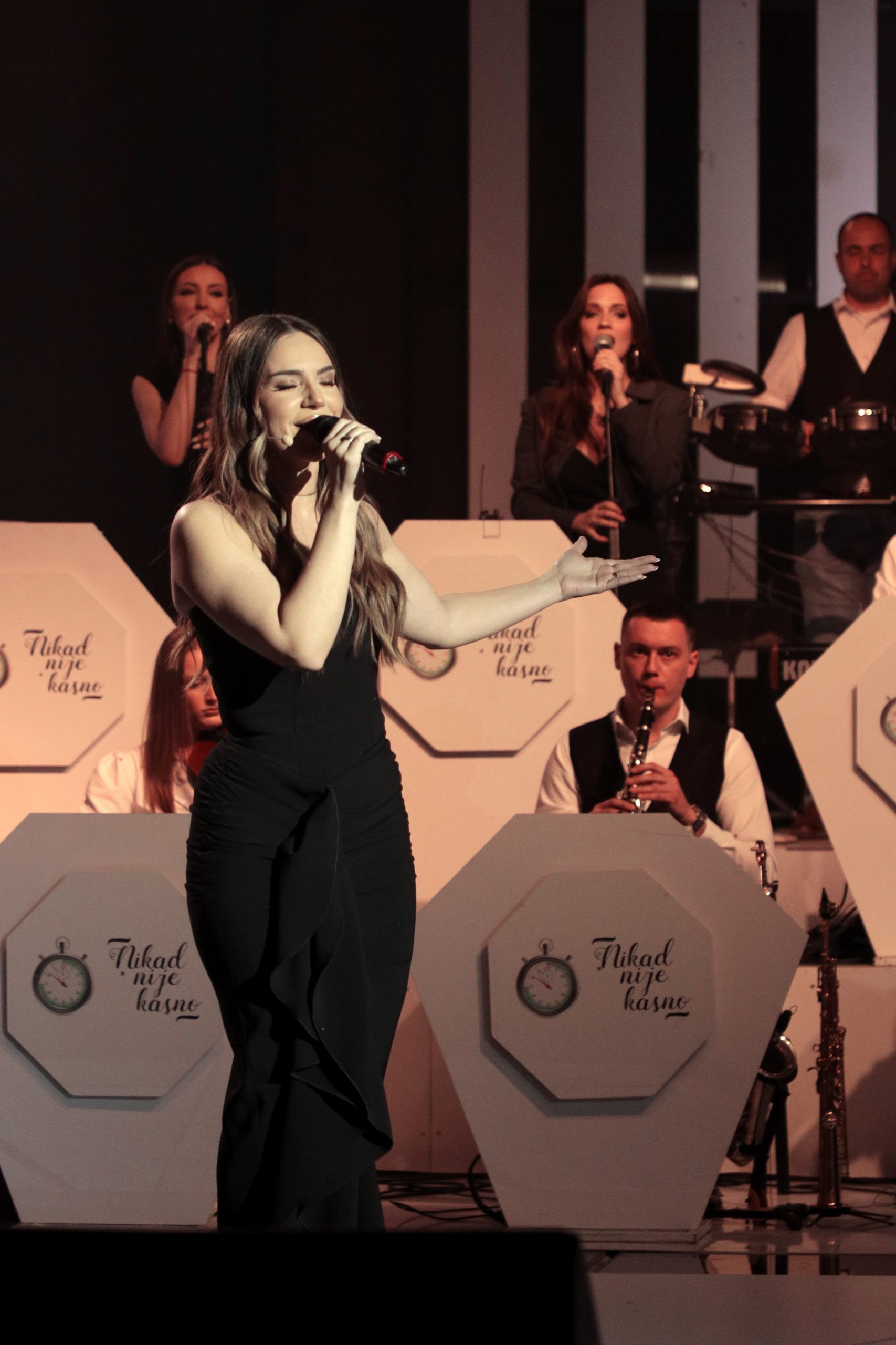 INTERVJU Ivana Pavković o braku, sinovima i Saši Popoviću: "Takav čovek se više neće roditi" VIDEO 5 IVANA PAVKOVIC NNK SNIMANJE 08052025 FOTO MUNJA 19 ok