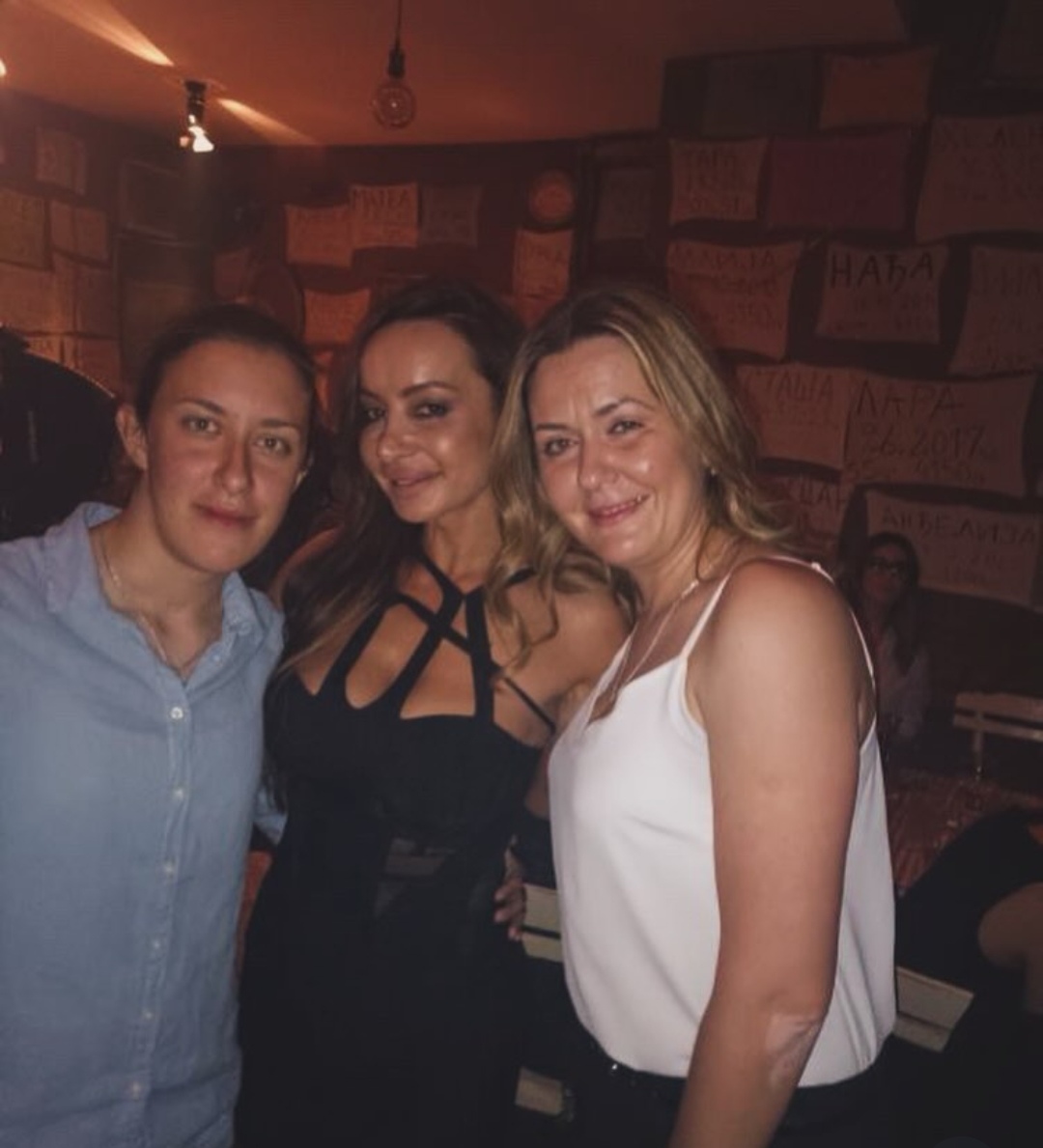 Ćerka Goce Božinovske slavila dolazak prinove, porodica izostala sa partija u kafani 7 Jelena Vuckovic 2