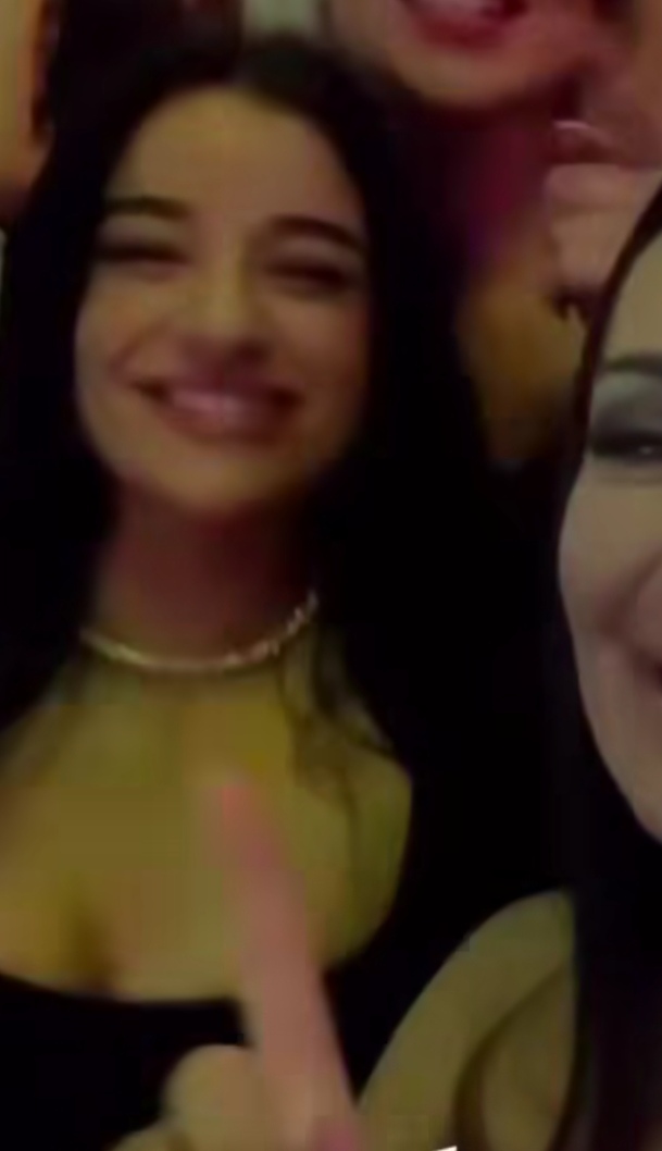 Bivša verenica Darka Lazića pokazala atribute u miniću: Slike iz kluba napravile haos na mrežama FOTO 8 Marina Gagic 1