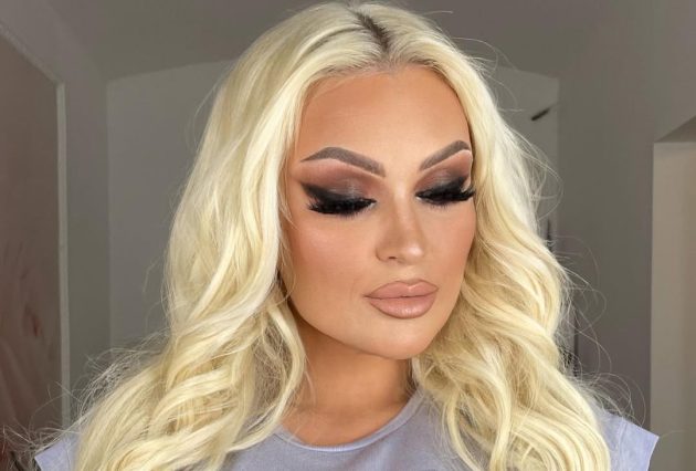 Parfem je nenadmasna nijansa zenske individualnosti on daje poslednju notu vasem izgledu. .beautiful fashion lady instafashion girl girly stylish love skirt shopping outfit cute nails beauty heel e1746799810328