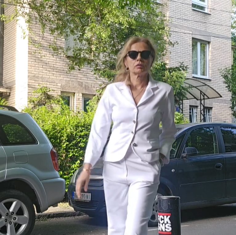 Muž joj umro sa 37 godina, ostala sama sa ćerkom od godinu dana i nikada više nije htela da se uda 7 Screenshot 2025 05 01 085955