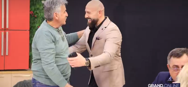 Bekstejdž pun iznenađenja: Marija Šerifović se smejala do suza, a evo ko se još iznenada pojavio VIDEO 7 Screenshot 2025 05 16 144248